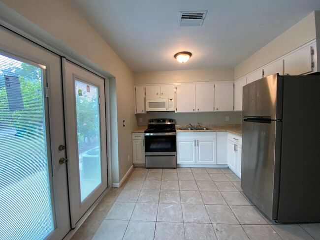 Building Photo - 2601 47th Terrace SW