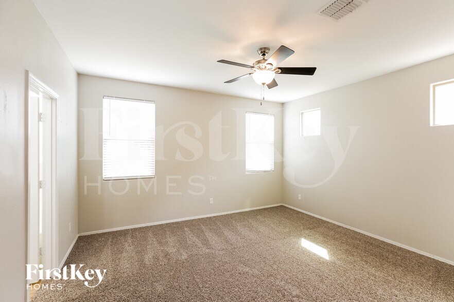 Building Photo - 18333 W Onyx Ave