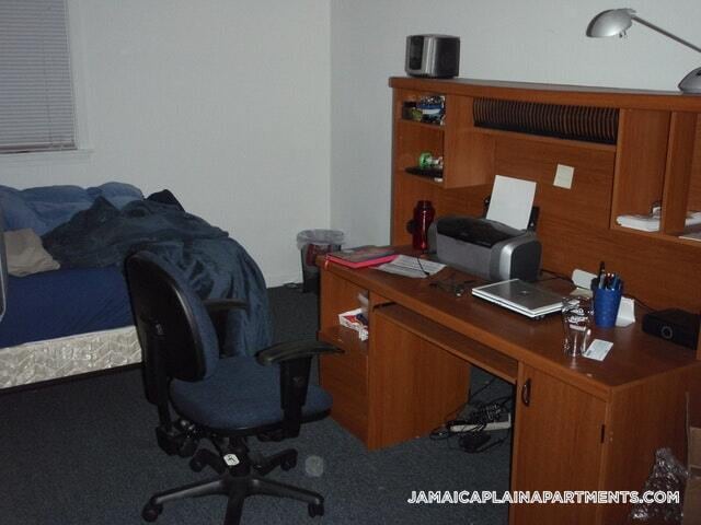 Building Photo - 7 Bynner St