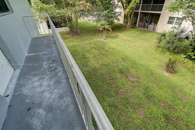 Building Photo - 10131 NW 35th St