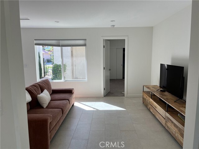 Building Photo - 43342 Callaway Ct