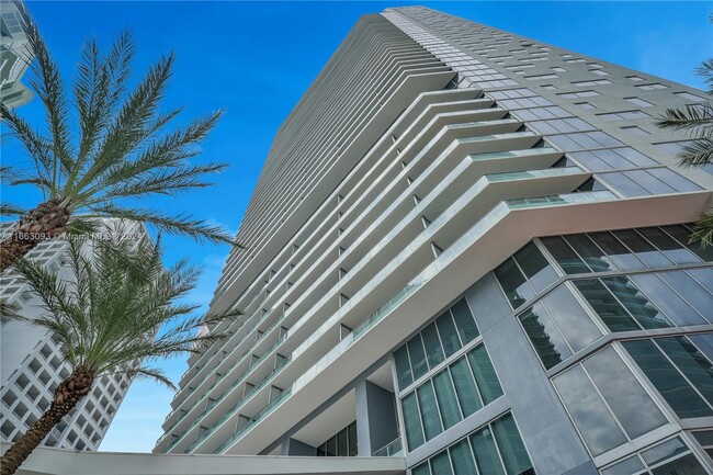 Front of Structure - 1300 Brickell Bay Dr