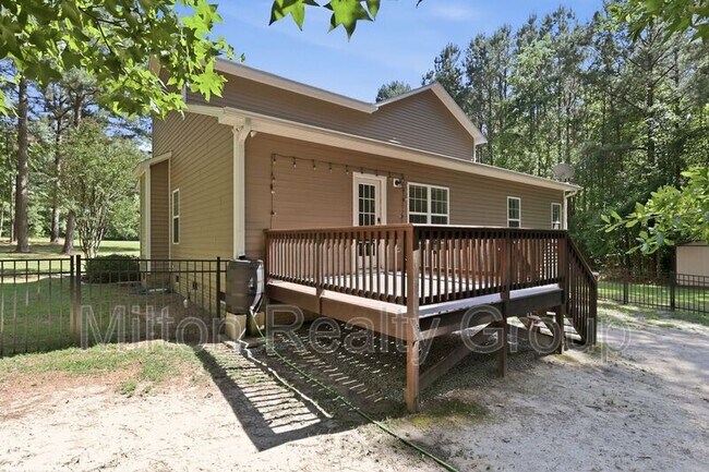 Building Photo - 80 Valor Cir