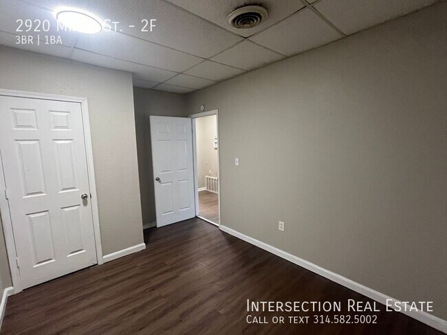 Building Photo - 2920 Miami St