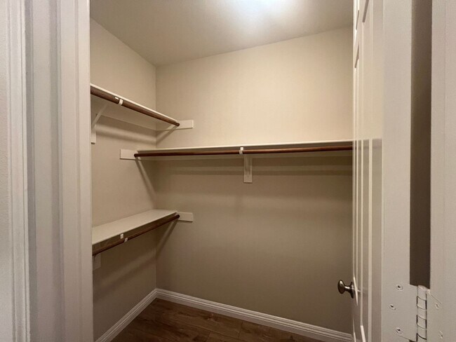 Building Photo - Beautiful San Dimas Home in Gated Community
