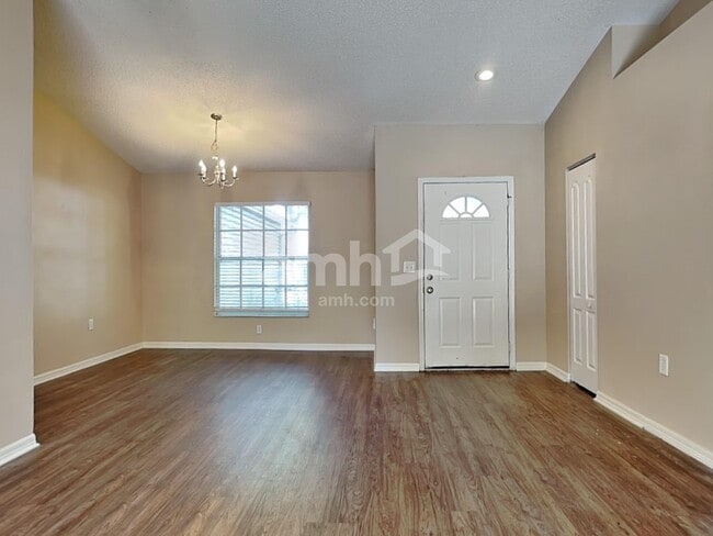 Building Photo - 837 Greenbelt Cir