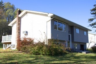 Building Photo - 25 Trotting Dr