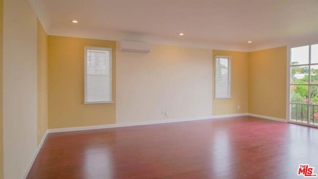 Building Photo - 1437 Ridgeley Dr
