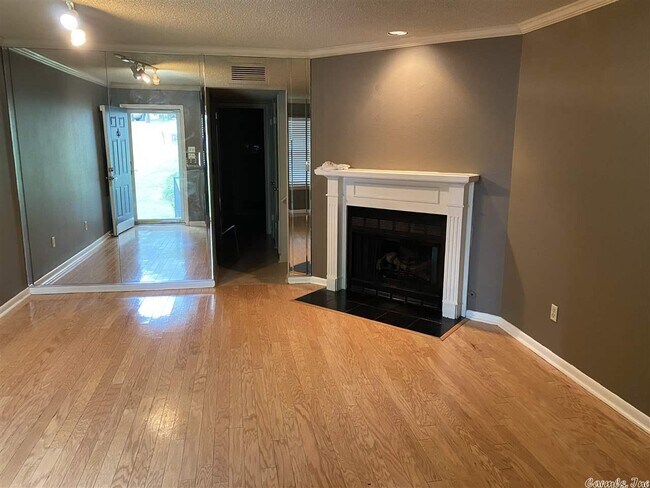Building Photo - 2221 Wentwood Valley Dr