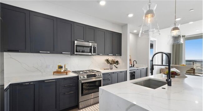 Building Photo - 601 Guadalupe St