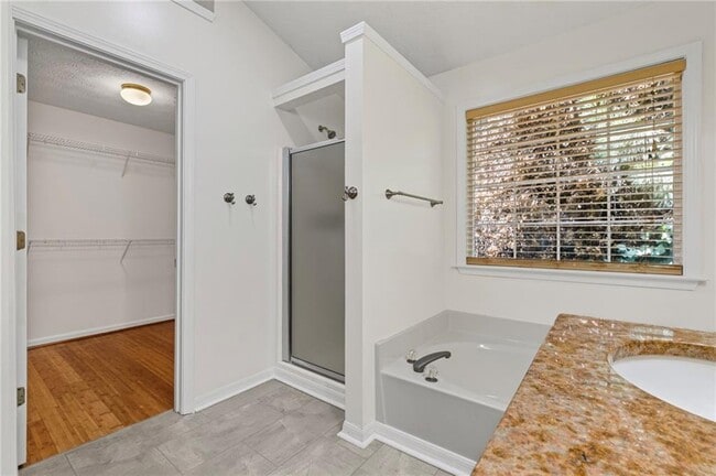 Building Photo - 130 Sable Pointe Dr