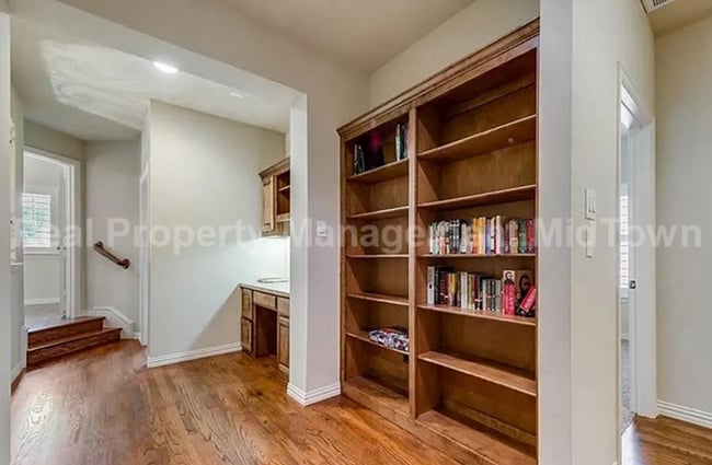 Building Photo - Well-Planned 4BR/3BA—Space for Guests, Off...