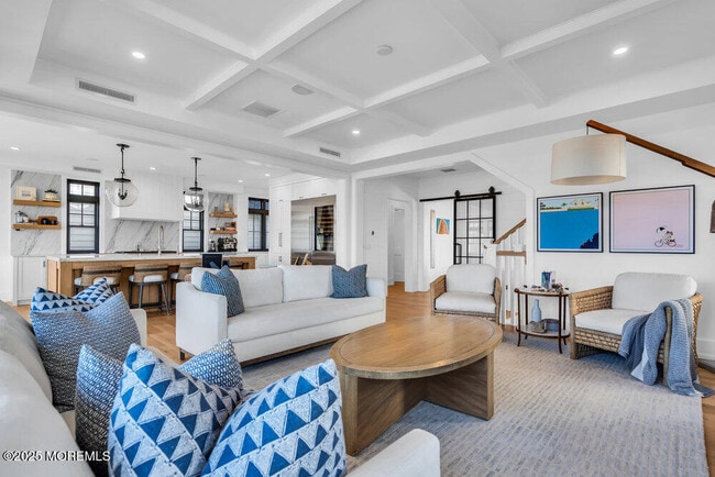 Building Photo - 802 1st Ave