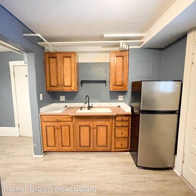 Building Photo - 1 br, 1 bath House - 86 B Street #11