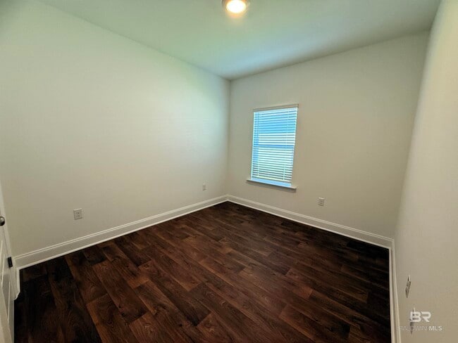 Building Photo - 32694 Revere Dr