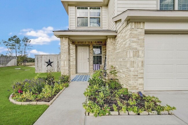 Building Photo - Welcome to this charming two-story home featuring 4-bedroom 2.5-bathroom, located on a peaceful C...