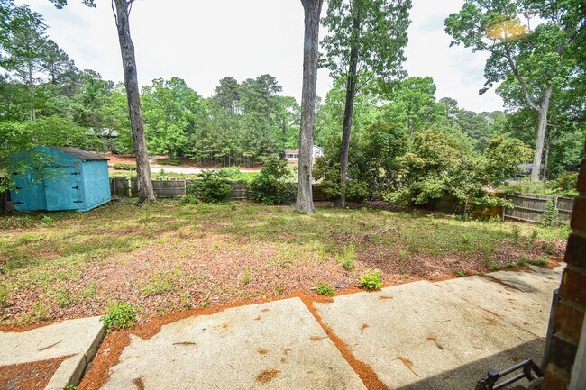 Building Photo - COMING SOON-4 Bedroom, 2.5 Bathroom Home- Pets Allowed