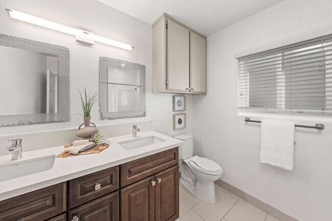 Building Photo - 4741 Choctaw Dr