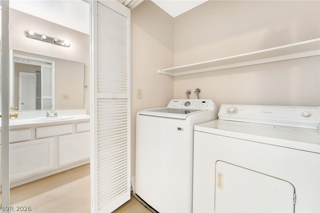 Building Photo - 5818 Cinnabar Ave