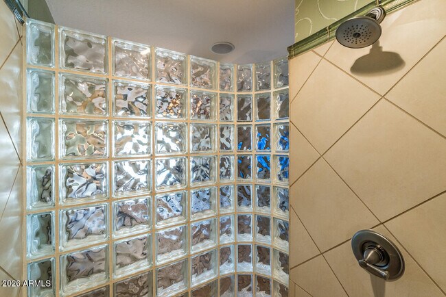 Building Photo - 1664 E Bridgeport Pkwy