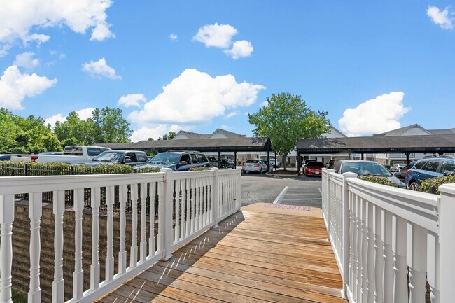 Building Photo - Spacious 2-Bed, 2-Bath Condo