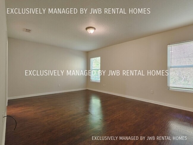 Building Photo - 6254 Lamar Dr