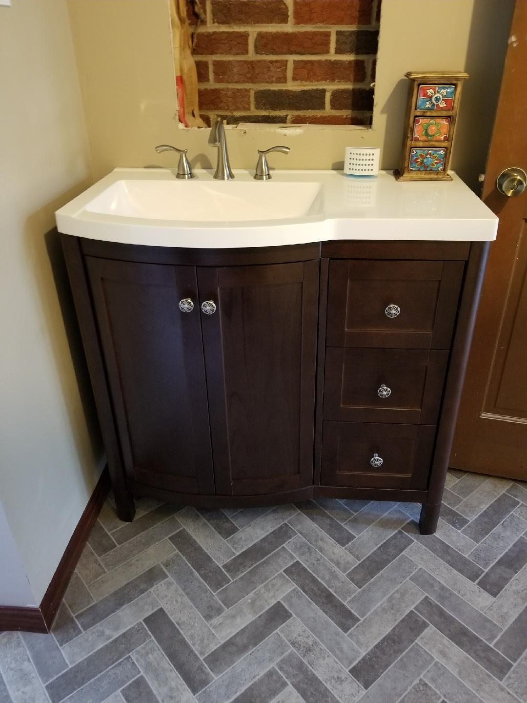 Family bath - 2781 19th Ave NE