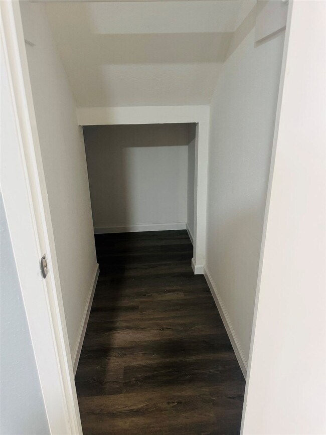 Building Photo - 12509 Newbrook Dr