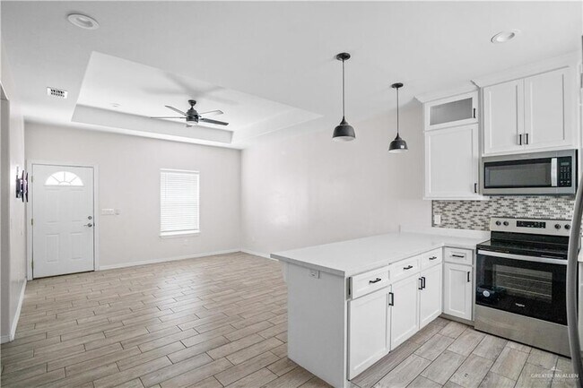 Building Photo - 1511 Playa Dr