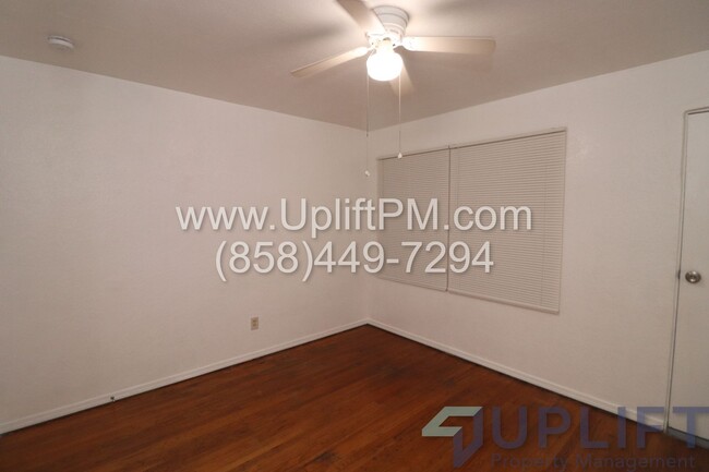 Building Photo - ** Holiday move in special** $1000 off 1st...