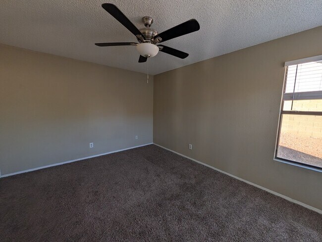 Building Photo - Remodeled Glendale Home With Garage