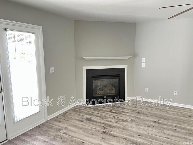 Building Photo - 2651 Vega Ct