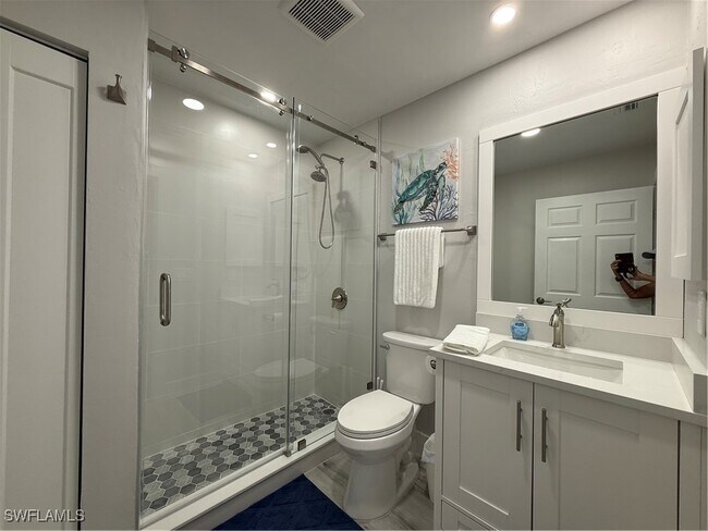 Building Photo - 834 Gulf Pavillion Dr