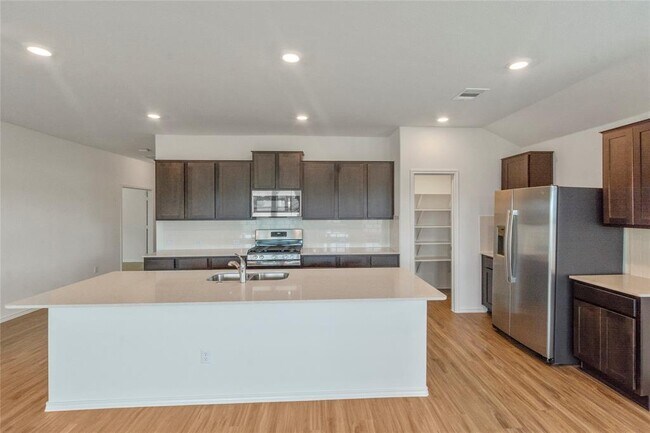 Building Photo - 138 Esparza Dr