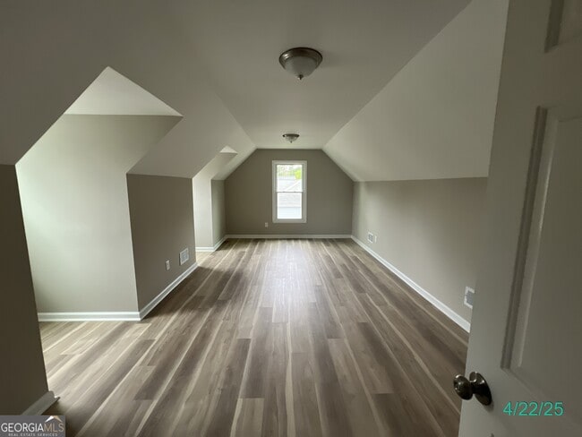 Building Photo - 716 Wilkes Dr