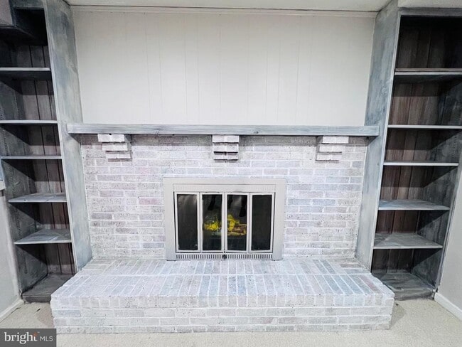 Building Photo - 305 Gundry Dr