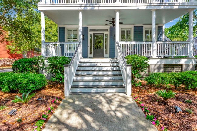 Building Photo - Daniel Island Home