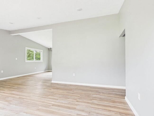 Building Photo - 808 E Clark St