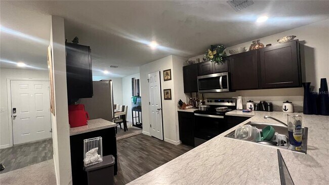 Building Photo - 1922 Escambia Ln