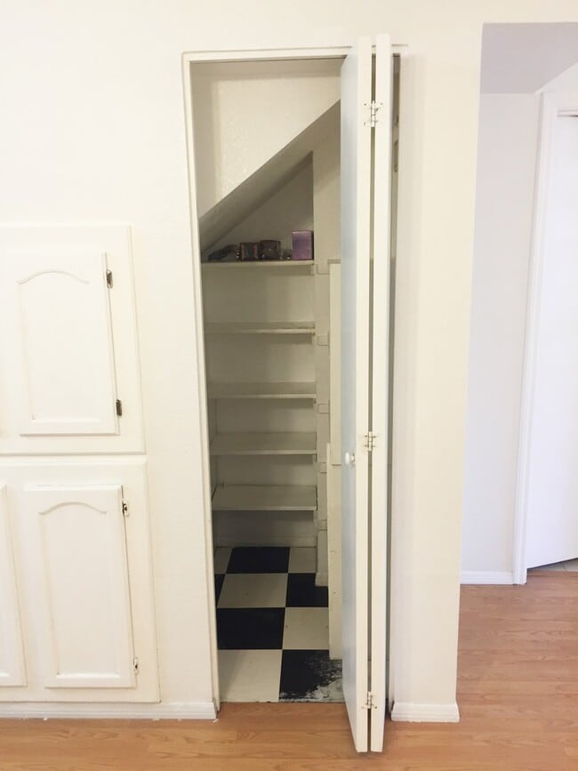 Building Photo - **COMFORTABLE 2br/2ba TOWNHOME (GILBERT & ...