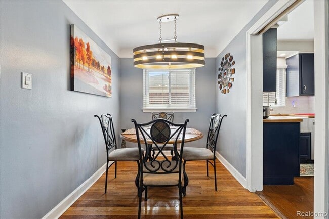 Building Photo - 452 Sunningdale Dr