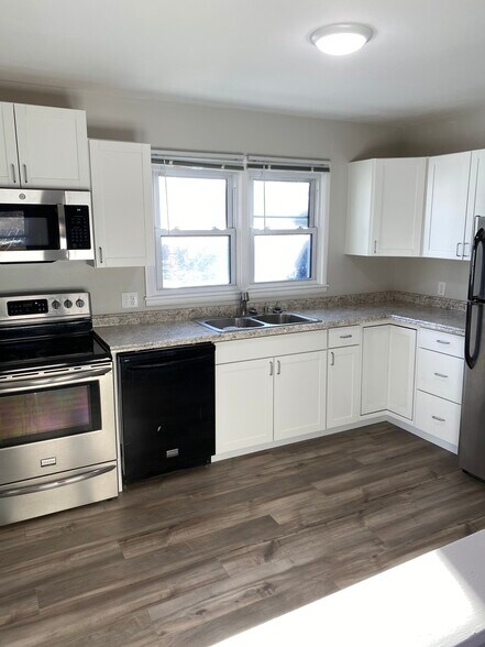 Building Photo - 43 Fairmont Boulevard