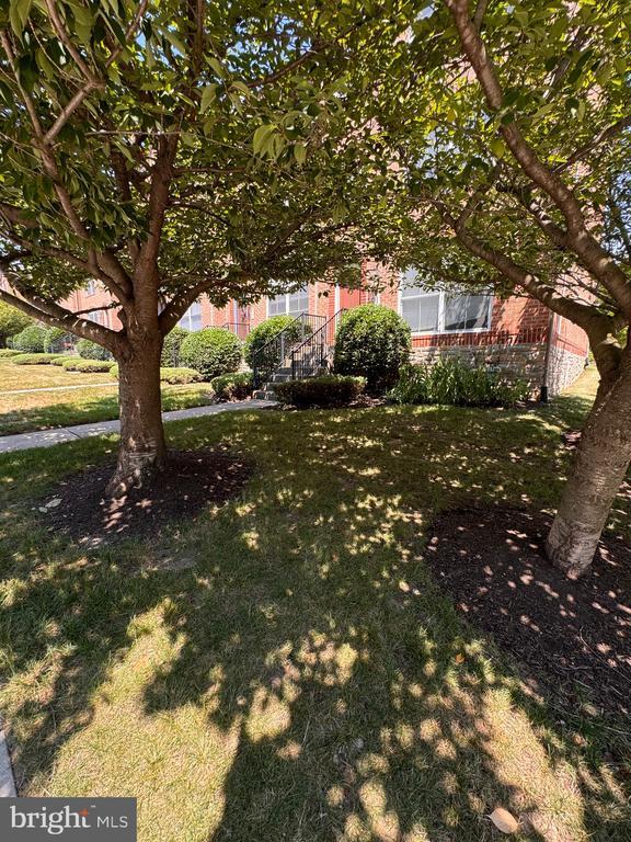 Building Photo - 2062 Clipper Park Rd