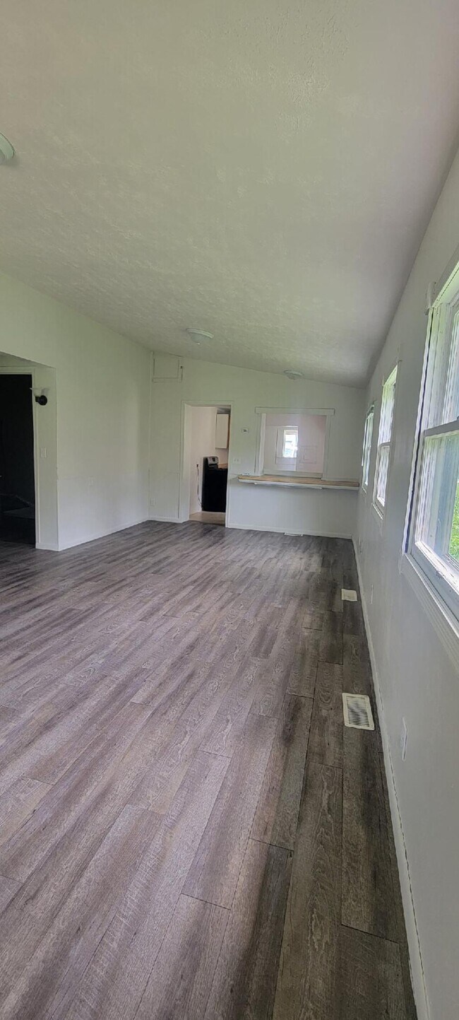 Building Photo - 1554 Willard Ave