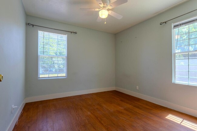 Building Photo - 1842 Princeton Ave