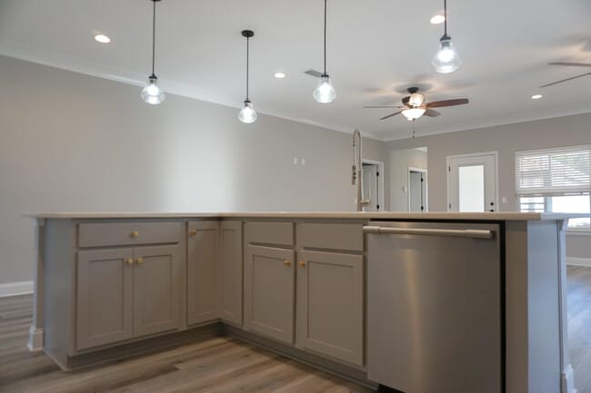 Building Photo - 48 9th Ave
