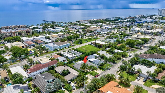 Building Photo - 4442 Sea Grape Dr