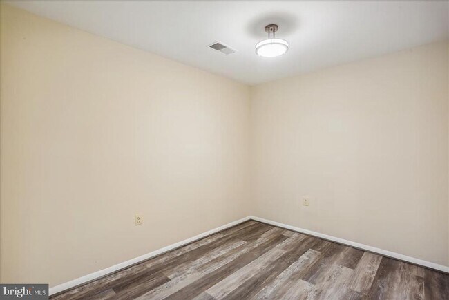 Building Photo - 18401 Guildberry Dr