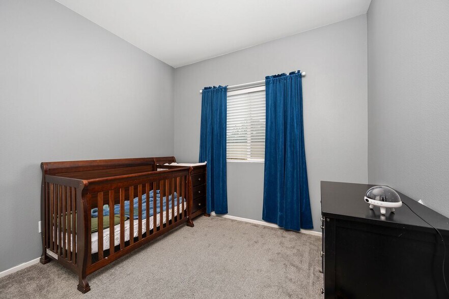 Building Photo - 475 Camellia Way