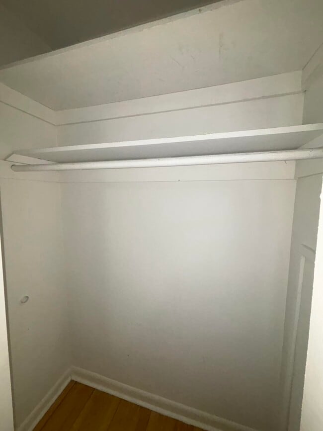 Building Photo - 12116 Columbia Ave